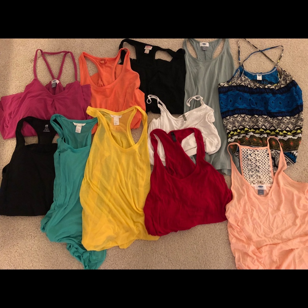 Women's Tops/Tanks - New, hardly worn! Size M